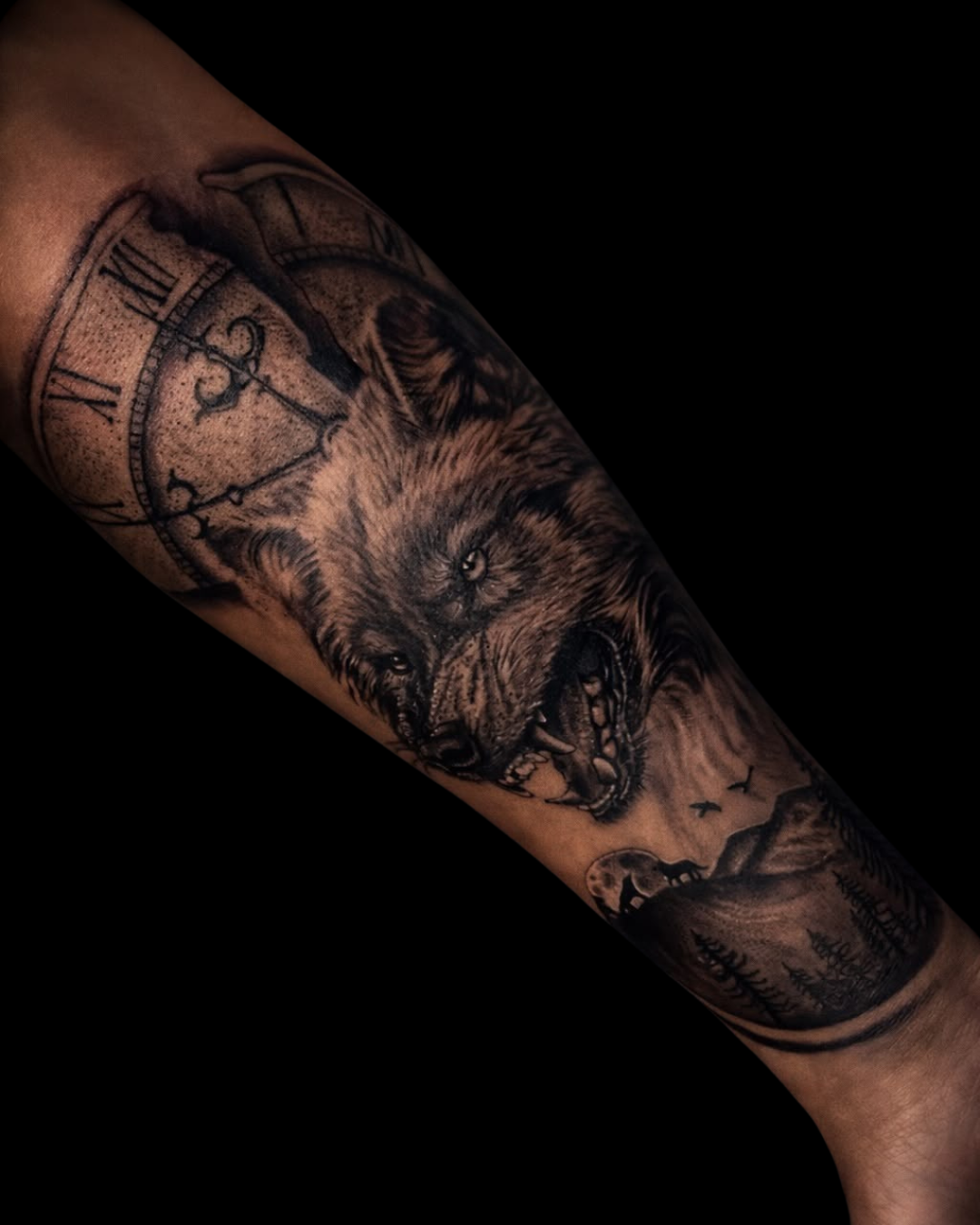 Lobo e Relógio — O tempo molda quem escolhe seguir em frente.